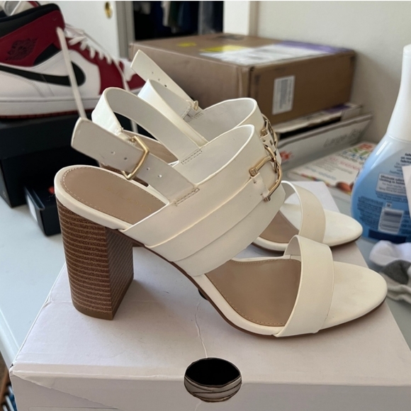 ALDO Fedorova White Gold Heels - Picture 5 of 7